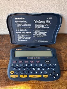 Franklin Spelling Ace SA-206 Handheld Electronic Dictionary Thesaurus Word Games